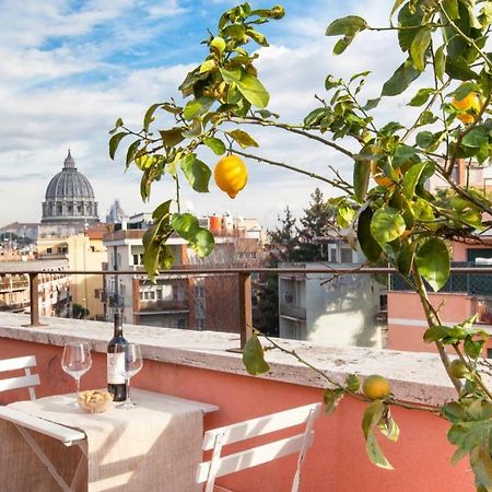 Postcard From St Peter'S Dome Daire Dış mekan fotoğraf
